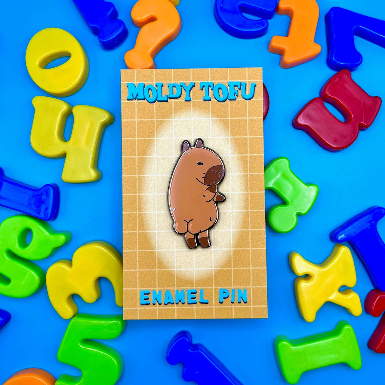 Cheeky-bara Enamel Pin