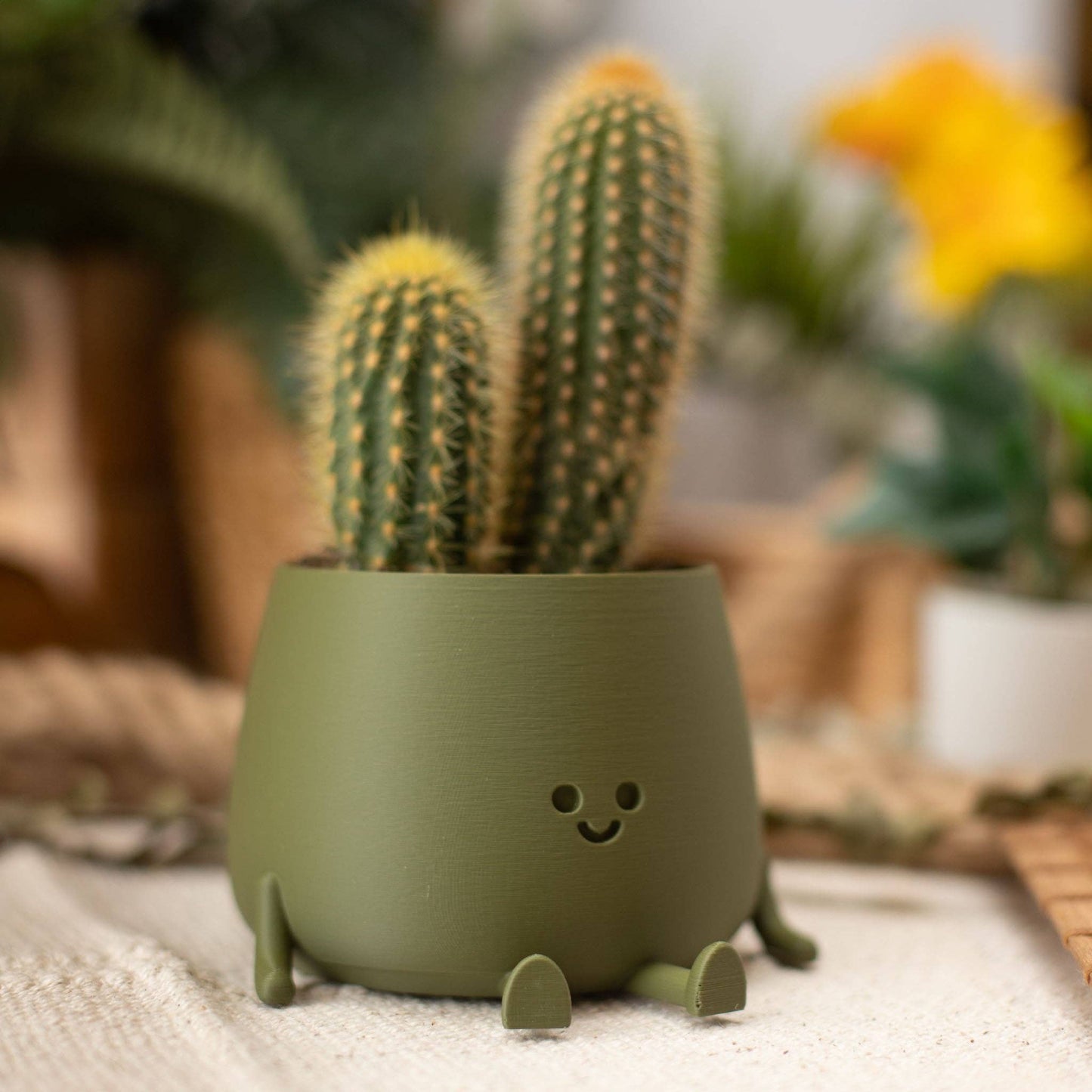 Happy Pot Planter Matte Green